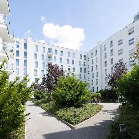 Watermelon Apartment With Parking City Center