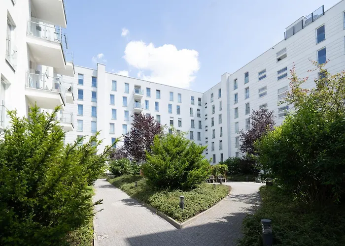 Watermelon Apartment With Parking City Center