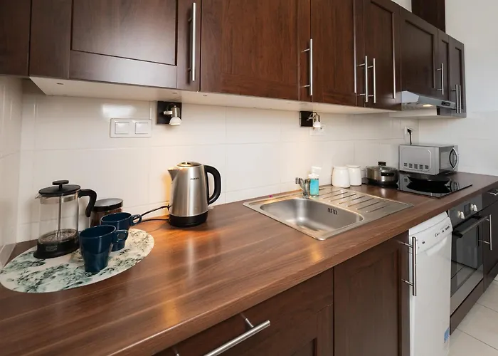 Watermelon Apartment With Parking City Center *